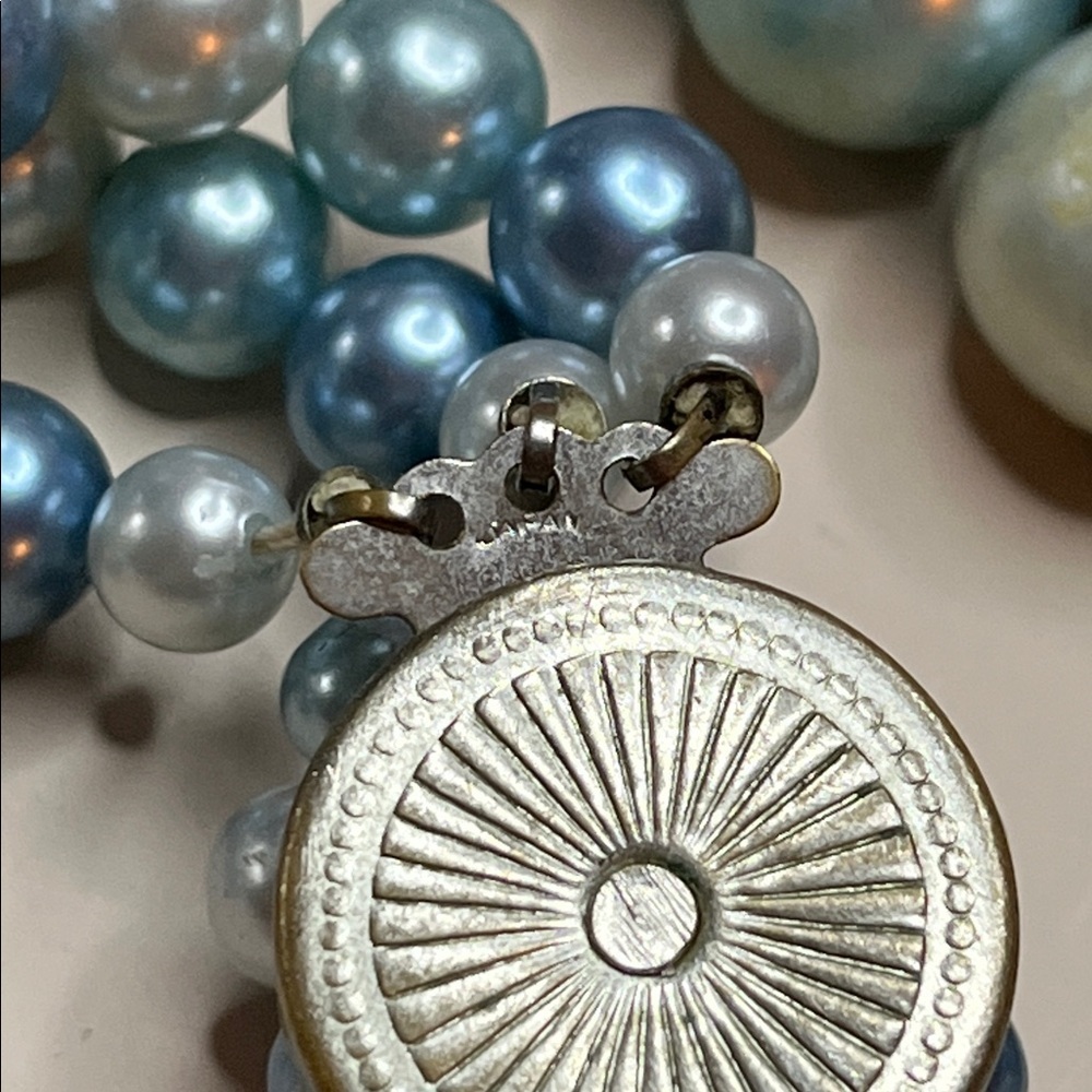 Vintage Pastel Blue 3 strand Pearl Necklace Made in Japan - Picture 5 of 8